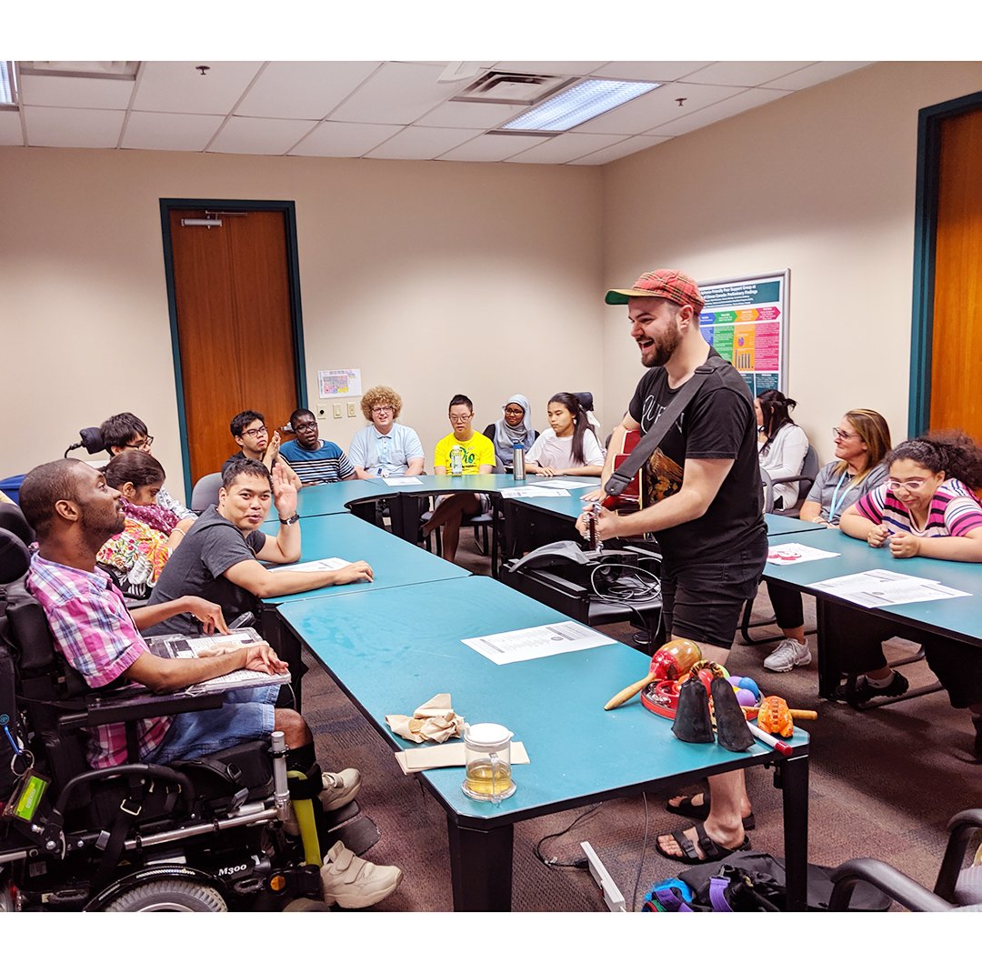 marchofdimescda's tweet photo. Our friends from @HBKidsHospital joined #MODCLIFE Toronto participants once again for Making It Happenβ¨! Holland Bloorview consumers get to experience what our L.I.F.E. Program offers. See exactly what in our latest Insta post π https://t.co/Jj629WWDO1 https://t.co/O1k3imYJUQ