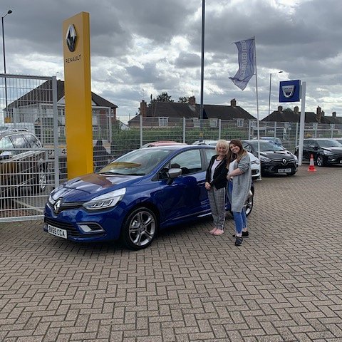 Another 69 plate on the road, thanks to Mrs Wallace. Here she is picking up her new Clio from Perry Barr today! #newcar #handover #69plate #newreg #renaultuk #perrybarr #clio