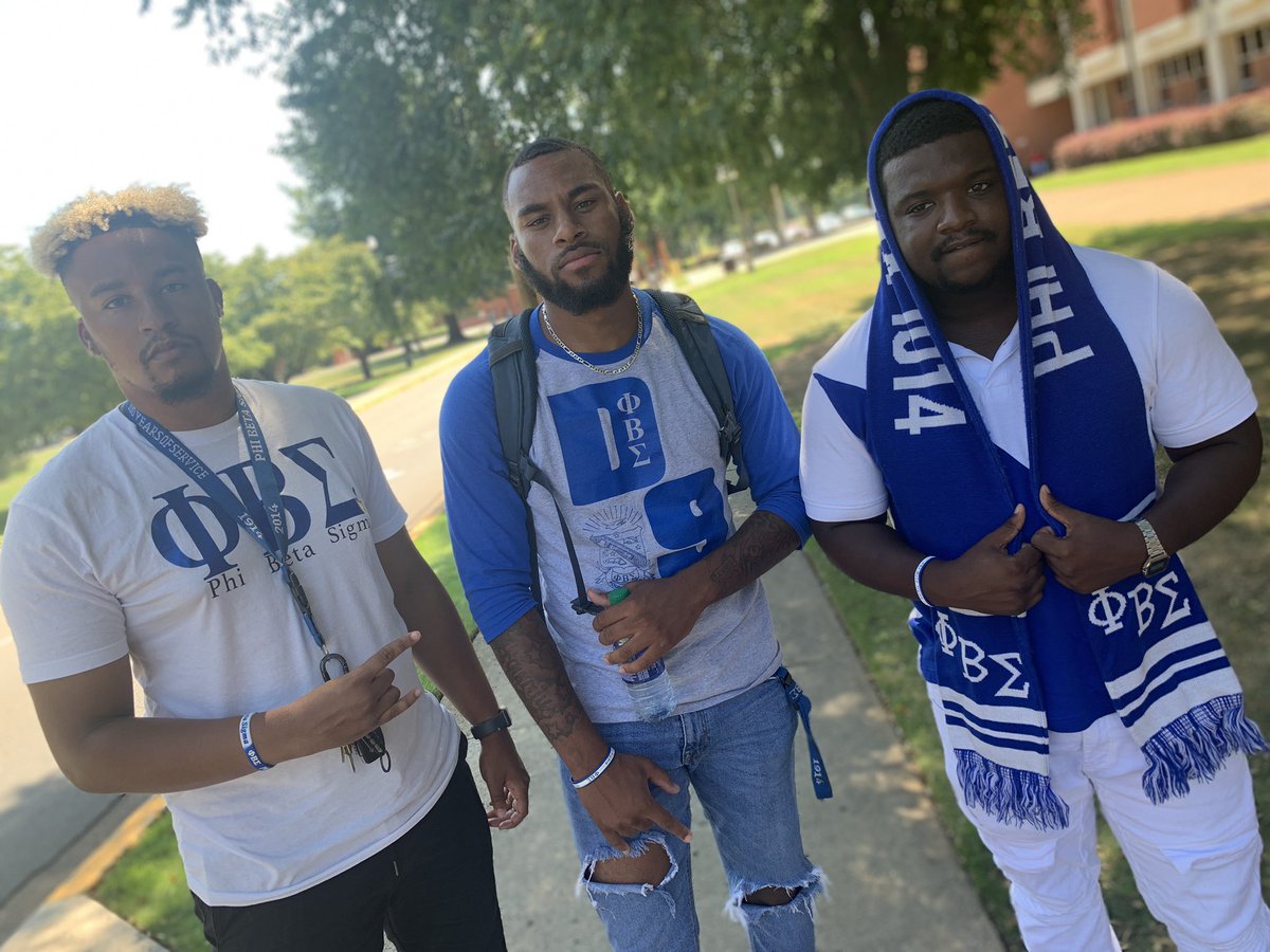 LLDaRealist's tweet photo. Ride with the MAB, alhamdulillah. #GOMAB #BluPhi #AAMUSigmas #Sigma https://t.co/dbO0cKEFP0