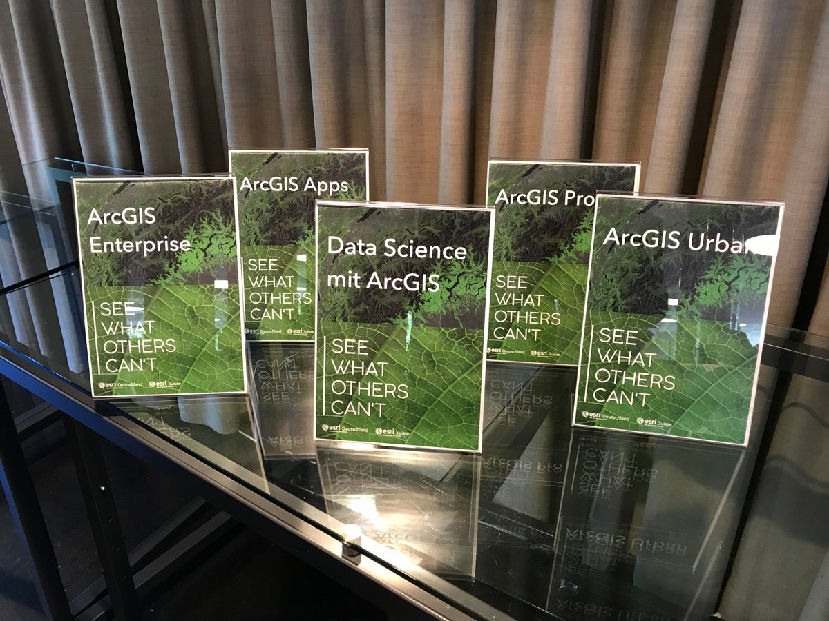 esrischweiz's tweet image. "GIS auf dem Gurten: Das war der #EsriTechDay 2019." - Am 3. September kam die Schweizer GIS-Welt auf dem Berner Hausberg zusammen. Eindrücke und Bilder vom TechDay finden Sie in unserem Nachklapp auf dem #ArcGISBlog: bit.ly/2ZyKMd8