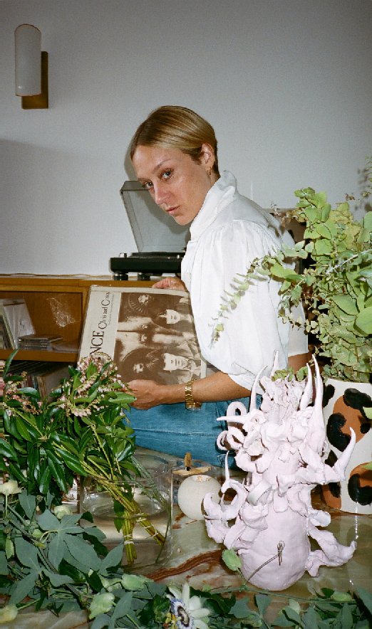 Chloë Sevigny in full bloom latimes.com/lifestyle/stor… <a href="/OfficialChloeS/">Chloe Sevigny</a> #ChloeSevigny via <a href="/latimes/">Los Angeles Times</a> Ph. by Alex Phillipe Cohen