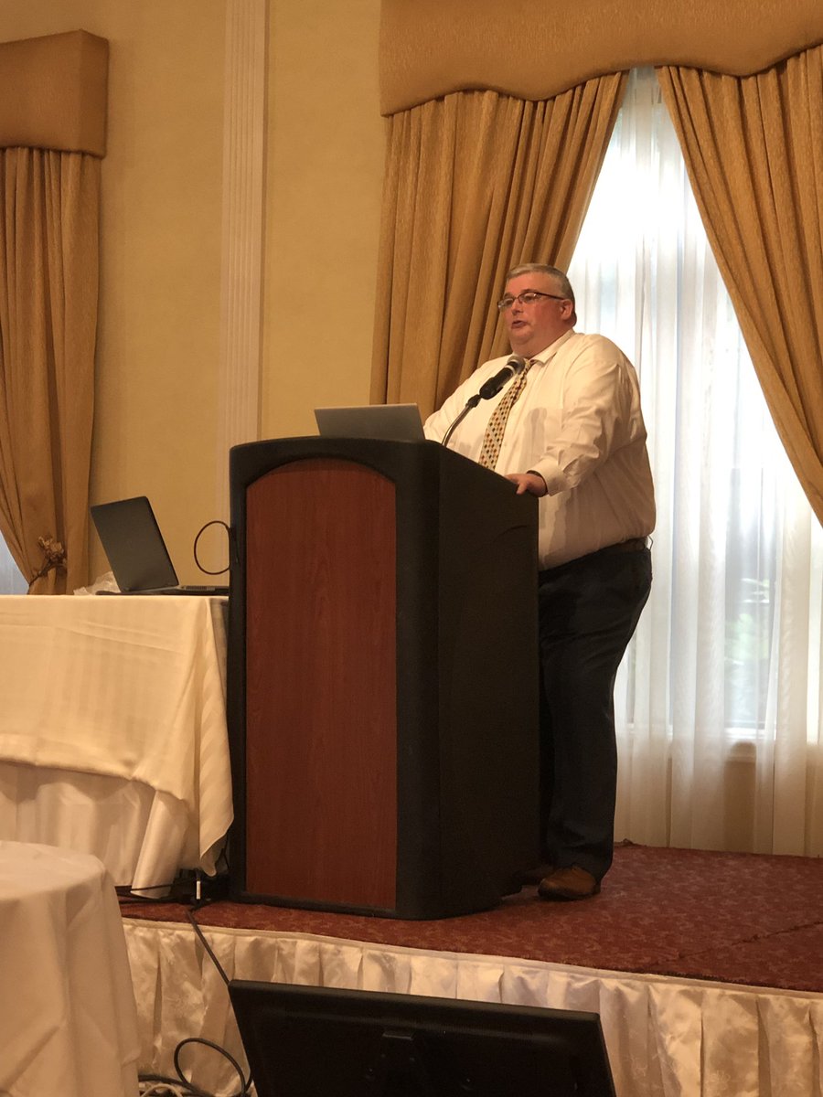 EMS_Nation's tweet image. @VassarCME Preaching the SALAD gospel. Train like you fight and fight like you train! Decontaminating a mucked airway inspired by @jducanto #2019ResusCon #FOAMems @VassarCME