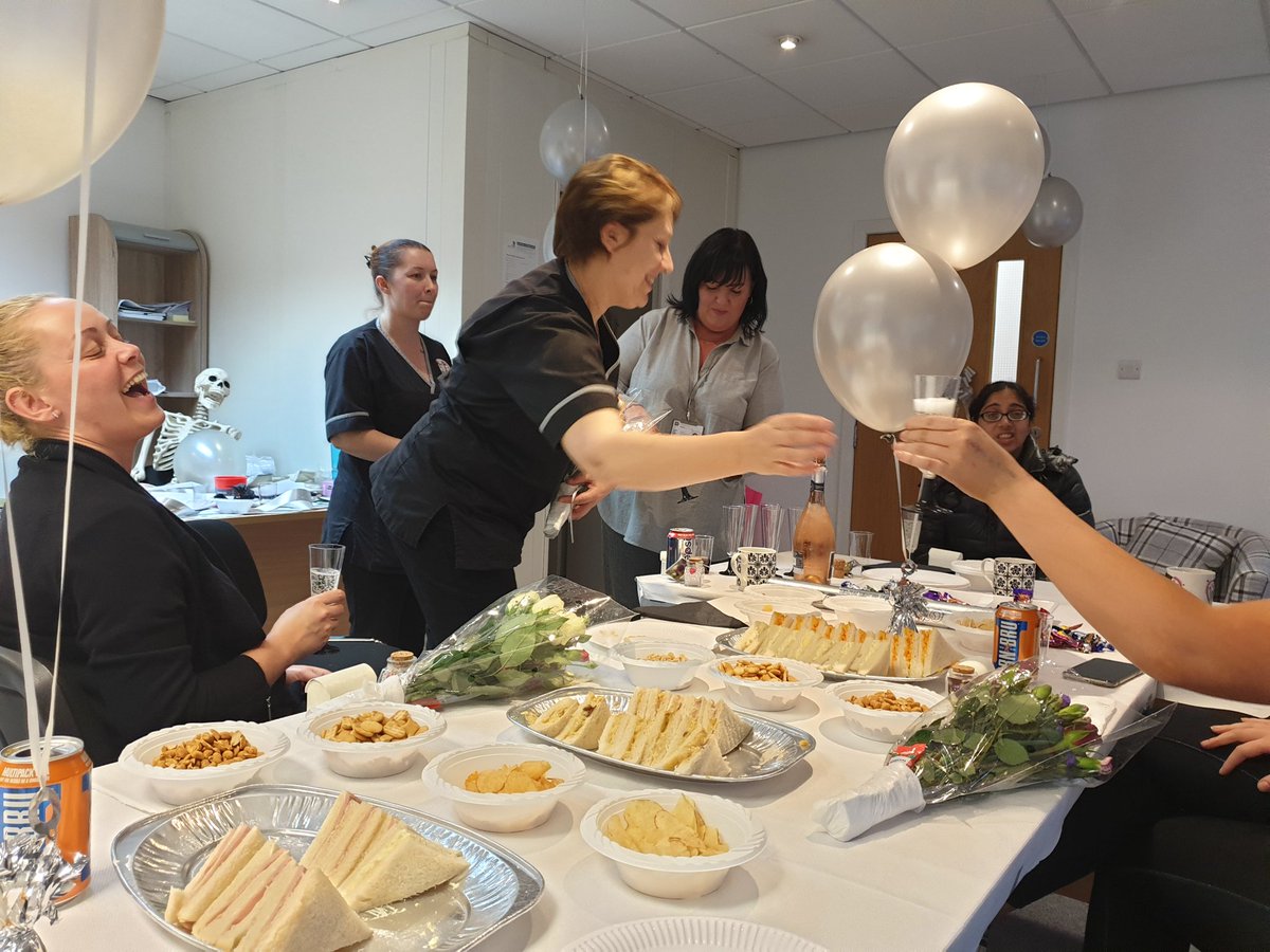 BalmoralBearsd1's tweet photo. #nationalcarersday what an amazing team #balmoral bearsden has.
Great to have some down time to show our appreciation. #daretobediffrent #appreciation https://t.co/CJ25dMZgLu
