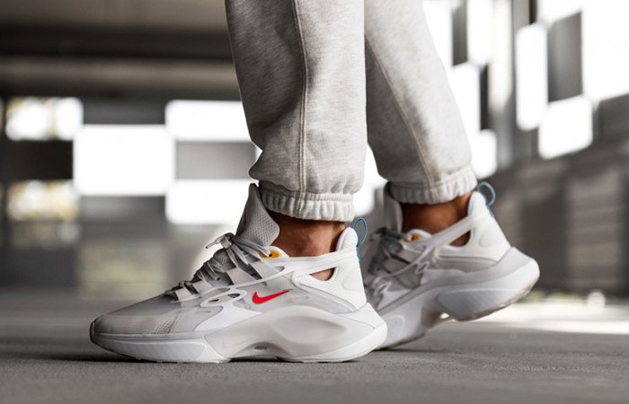 nike dimsix on feet