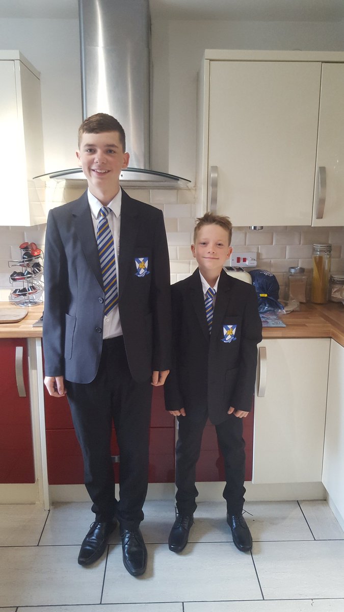 BolsoverSally's tweet photo. Great first day for Henri and return for George. Hoping for a great year #waleshigh https://t.co/97IE4R4Siw