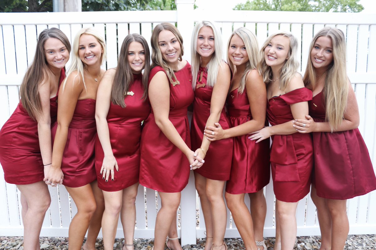 KenzieRich's tweet photo. so happy to be back w my roomies #wingitwednesday @ksbetapiphi https://t.co/v0Pj5IIrhO