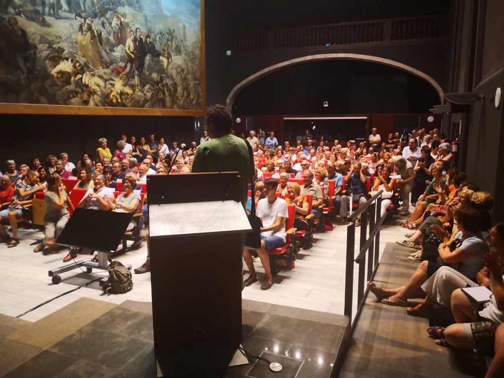 Debat Constituent tweet media