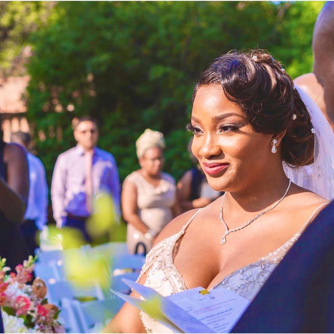 Desire_Exotic's tweet photo. The beautiful Bride fell in love with our HD Lace 😍 
Shop our Back to School Sale now in-store and online❤️✏️
#whatlace #seamless #bride #hdlace #laceclosure #lacefrontal #bundles #backtoschool #sale https://t.co/i5s7omSS5j