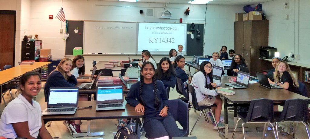 Ms_EGleeson's tweet photo. The first meeting of the @GirlsWhoCode club @CrosbyMiddle
Ready to learn and have fun! https://t.co/ulI6PcXhXw