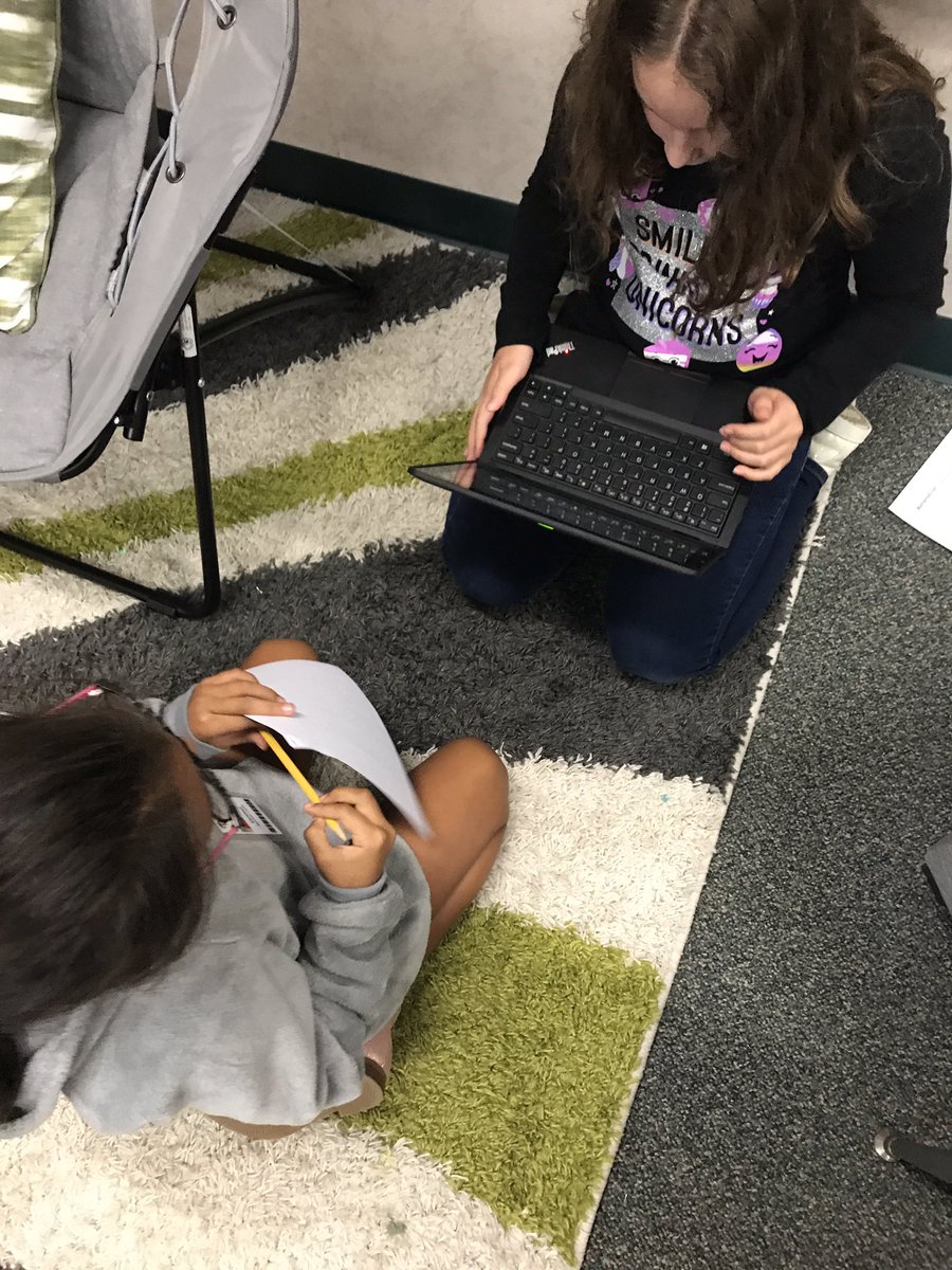 MSDSC_JWins's tweet photo. The #ResilientProblemSolving rotation is in full swing today! Check out these mathematicians #collaborating and #communicating with each other to improve their understandings and solutions! #MathFirst20Days https://t.co/GNMpX4BAjW
