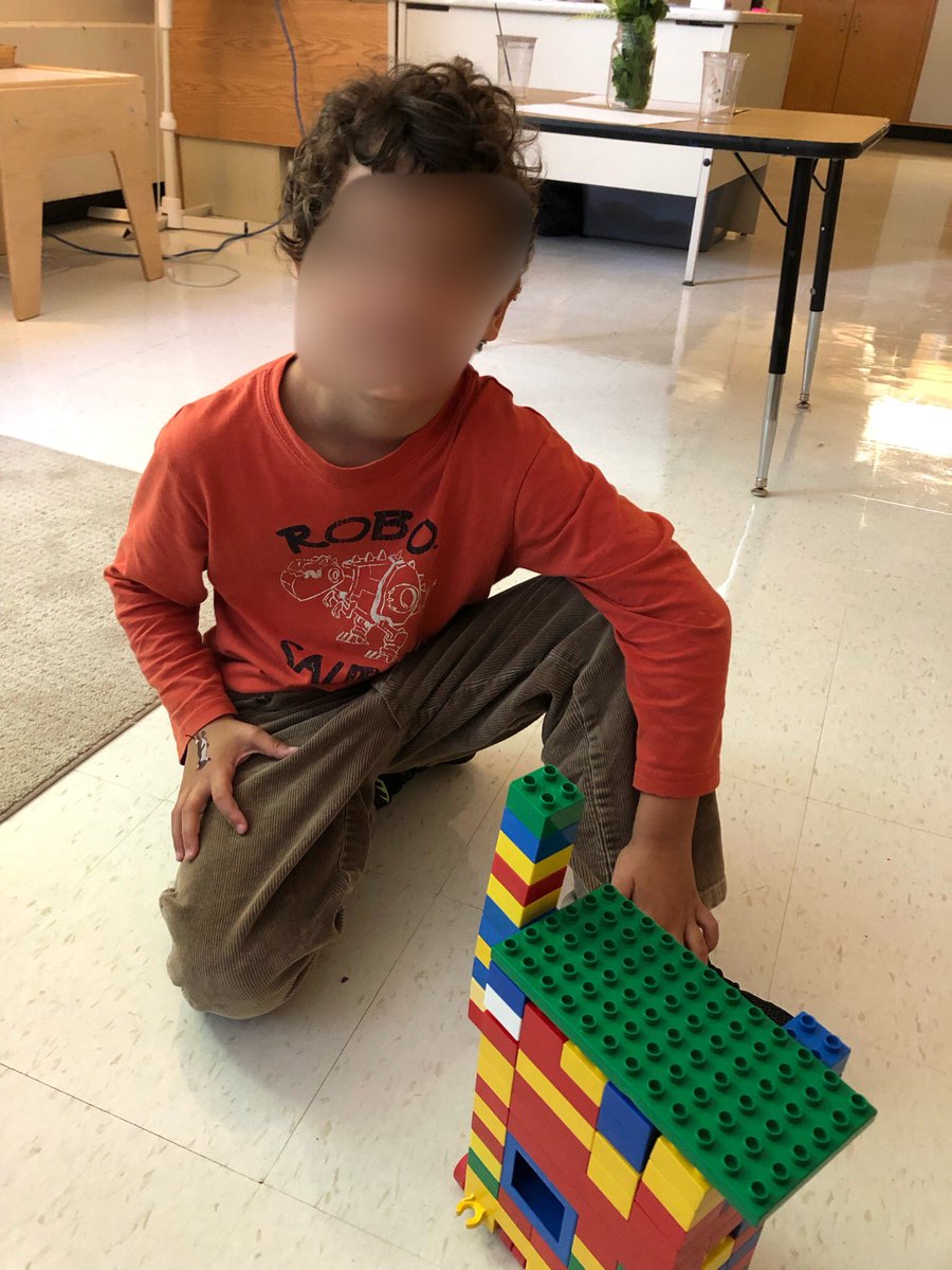 MsTayCain's tweet photo. A busy day today in kindergarten! We got right into all of our favourite things and even tried some new ones. #mchughfirstday #ocsbfirstday @McHughEduCentre https://t.co/0a2MA88VoY