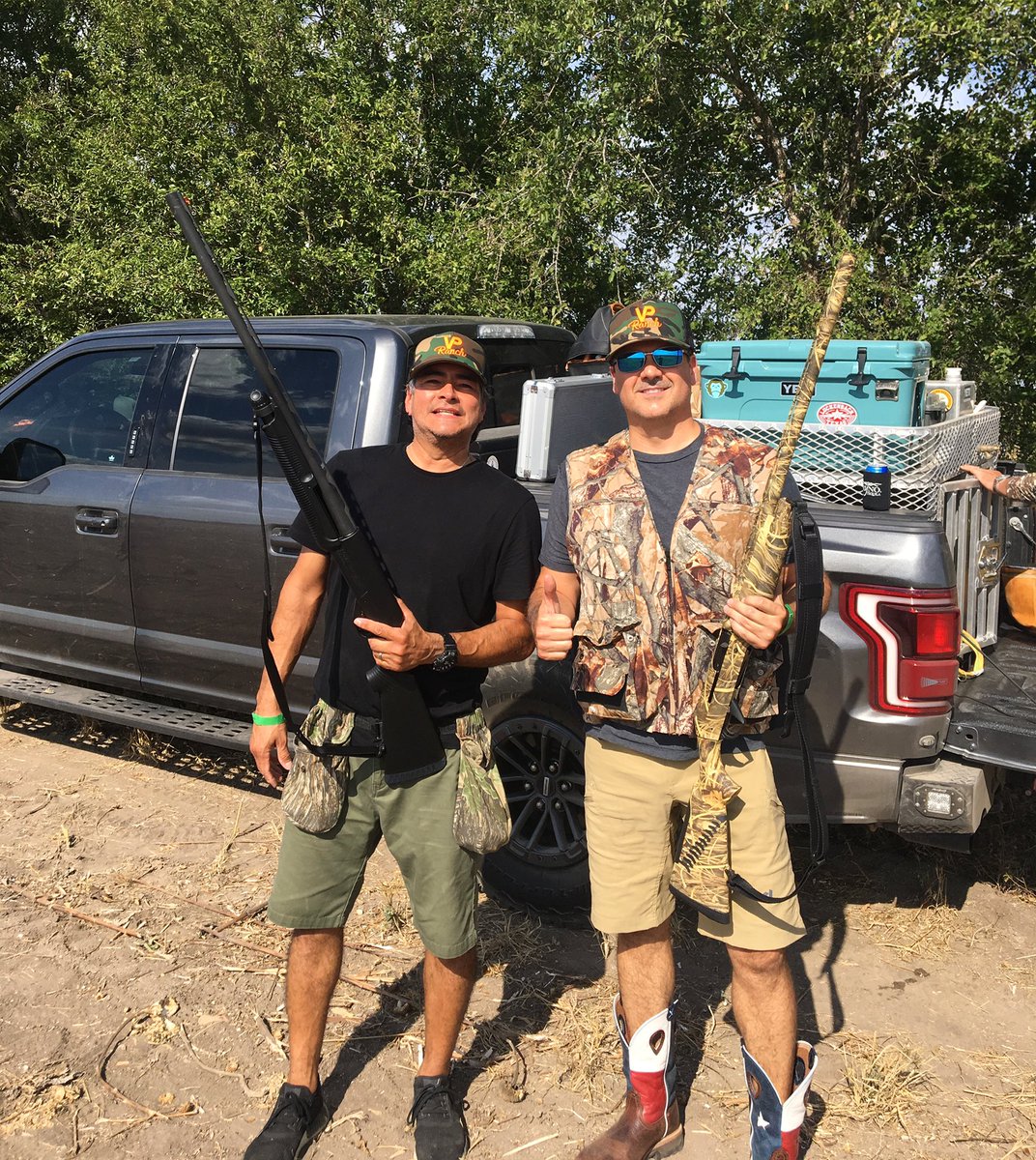 rogercreager's tweet photo. Dove hunting on our way to CO! #TXStyle #toohotforpants
•
•
•
THU 9/5 Greeley, CO @ Moxi Theater
FRI 9/6 Laramie, WY @ Cowboy Saloon & Dancehall
SAT 9/7 Littleton, CO @ Platte River co
>>>>https://t.co/9rTBGUYWqT<<<< https://t.co/qASsXxMZDe