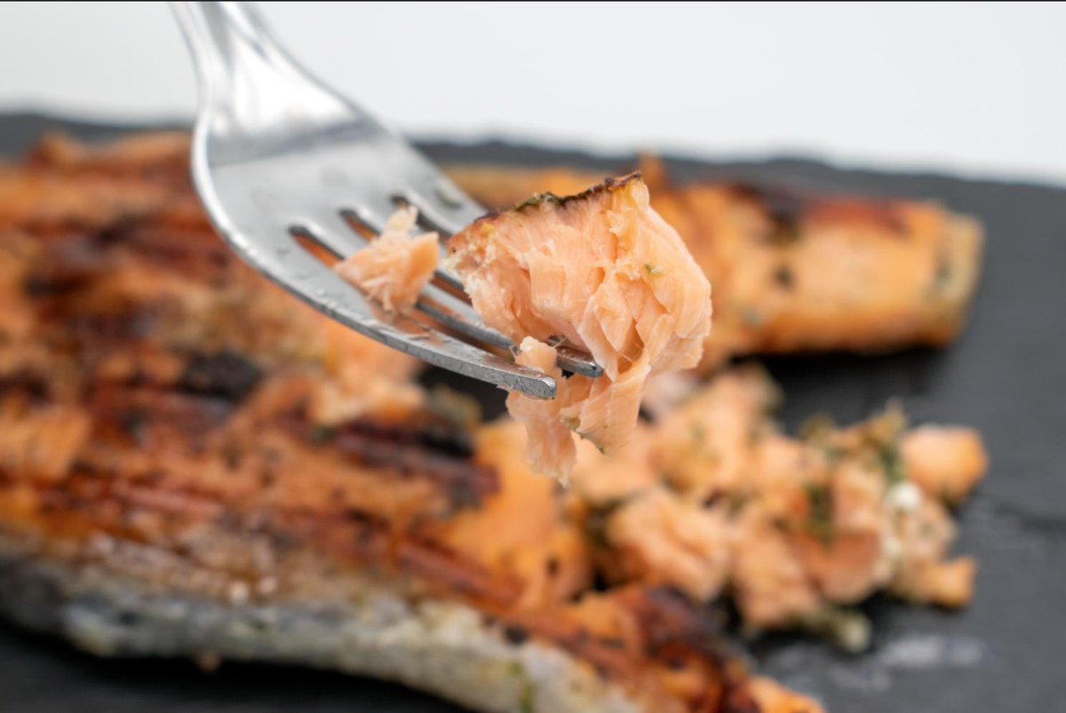 piattorecipes's tweet photo. Best. Salmon. Ever. With #Italian herbs... Coming soon to @piattoapp. Subscribe to our YouTube channel (it's free!) to catch the #recipe: https://t.co/5i0Pq5GSoE @pescatarian @ATLFishMarket #fish #recipes https://t.co/fCIH20f1lx