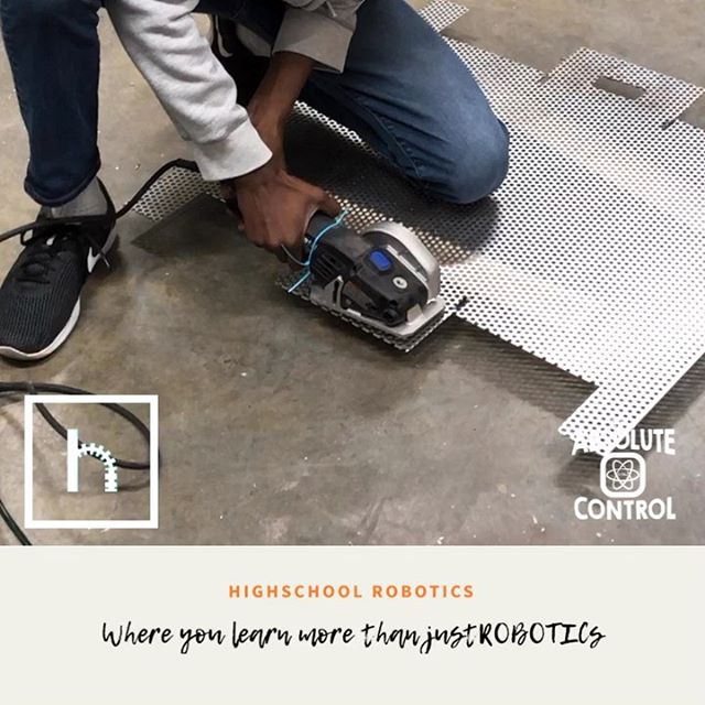_hackground_'s tweet photo. Our high #robotics (FRC) team5945 season starts September 9th. join us for a introductory meeting 6:30 to 8:00 pm.. .
.
.
.
.
.
.
.
.
#omgrobots #hocomd #experientiallearning #demystifyingstem #stemeducation first_official_ _firstchesapeake_ firstinmaryland https://t.co/iivUuBikJs