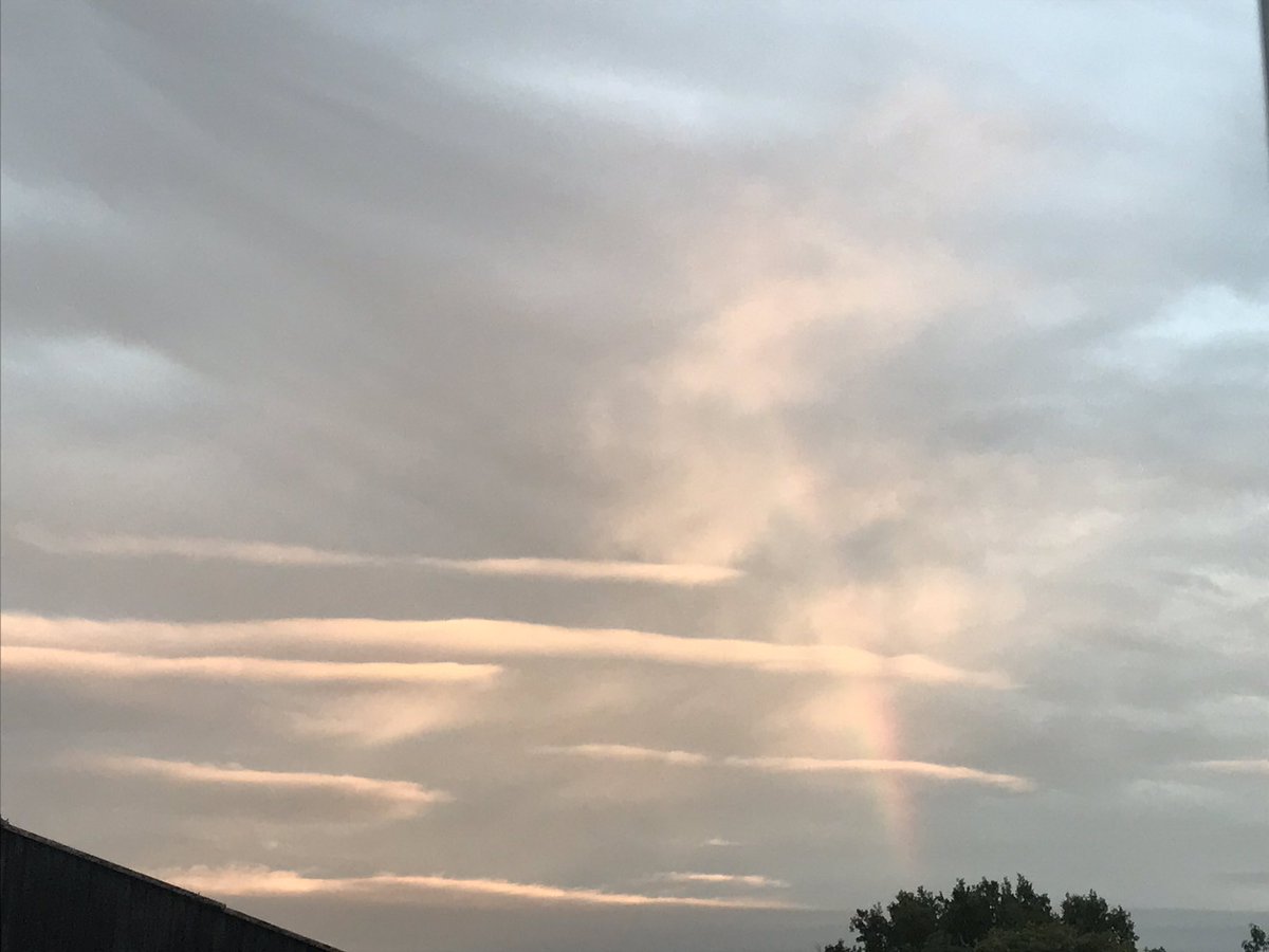 Sunset and rainbow🌅🌈 Photo taken on 2nd September. #Rainbow #Sunset #Clouds #Weather #Photography #Northamptonshire #loveukweather @PhotographyWx @ThePhotoHour @StormHour @EarthandClouds2 @EarthandClouds @weather__pics @NNskies @CloudAppSoc @bbcweather @BBCWthrWatchers