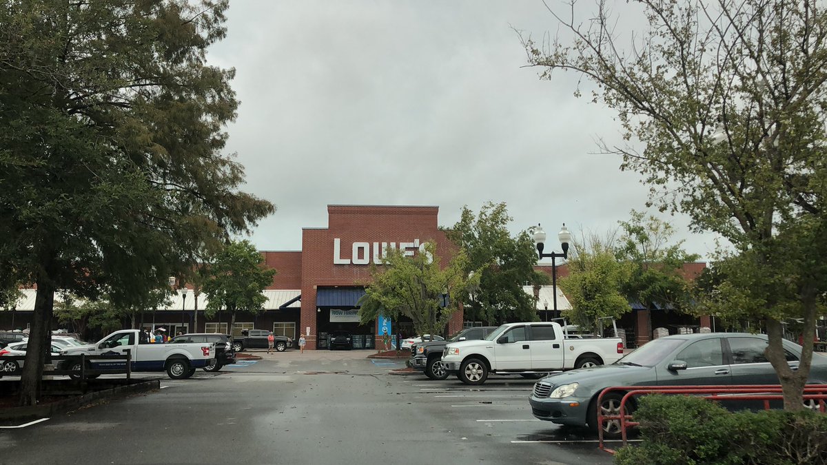 Lowe’s is still open and people are still getting supplies. #mtpsc ^cg