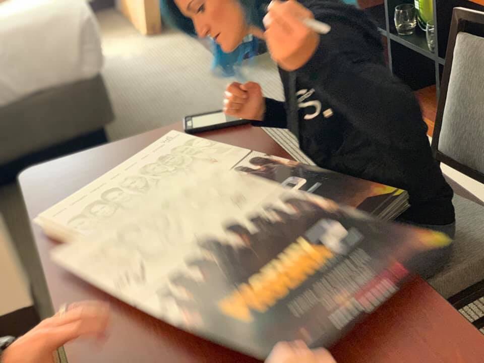 Eeek! 2 more days!! Media day for my bestie &amp; not gonna lie, a *bit jealous that she got 2 hang w <a href="/laura_sanko/">Laura Sanko</a>. I love this tourney! So many faves getting 2 fight on the same night!! Wins for everyone!! 😂 (But a BIG win for <a href="/ShanimalShanna/">Shanimal Shanna Young</a>! 

#InvictaFC #PhoenixSeries2 #Shanimal