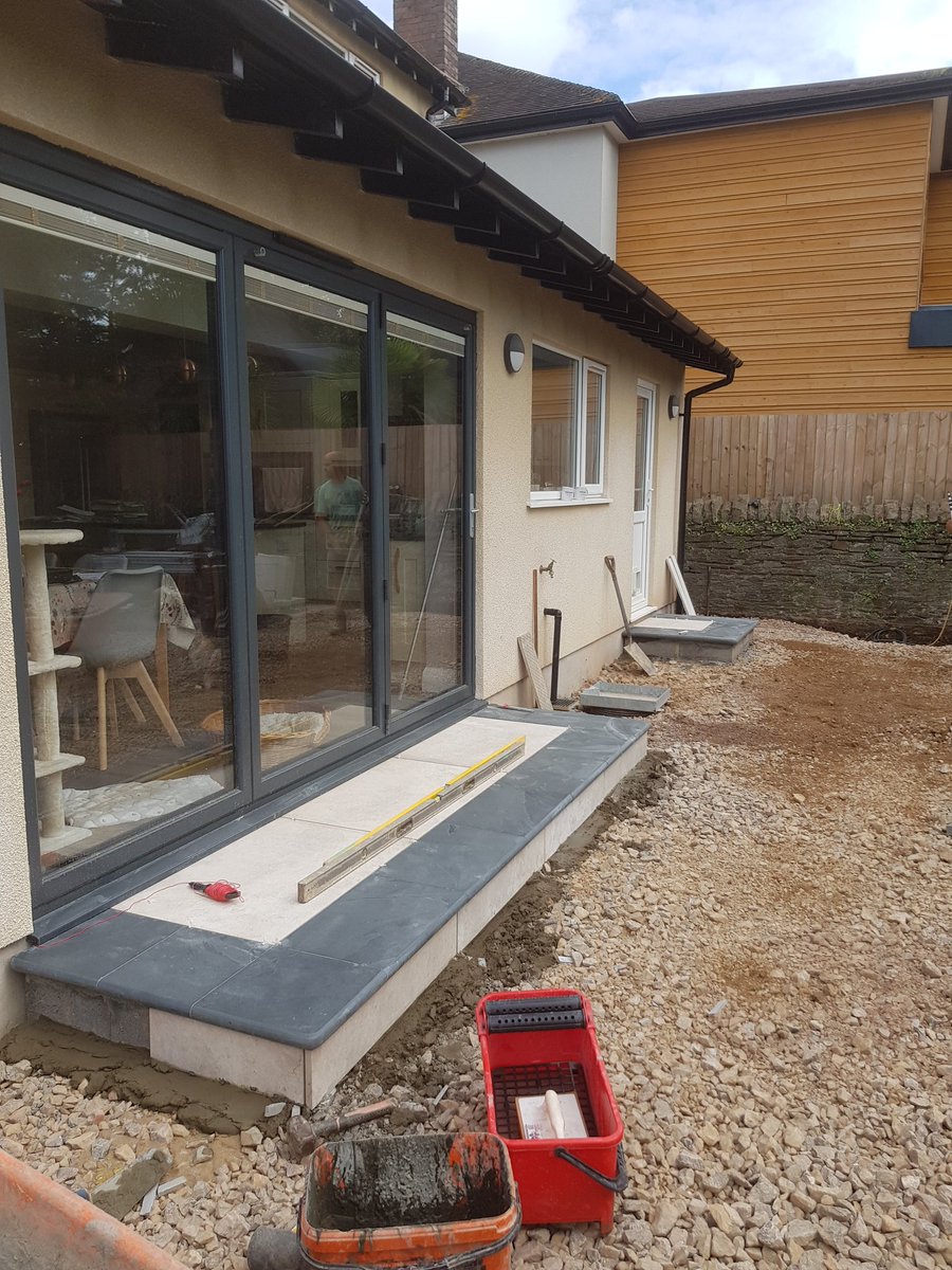 juniperlandsca1's tweet photo. Step construction today.
Casarta slate bullnose paired with Marshalls Senna porcelain infill.  
#landscaping #garden #bristol https://t.co/CZagMZtWHT
