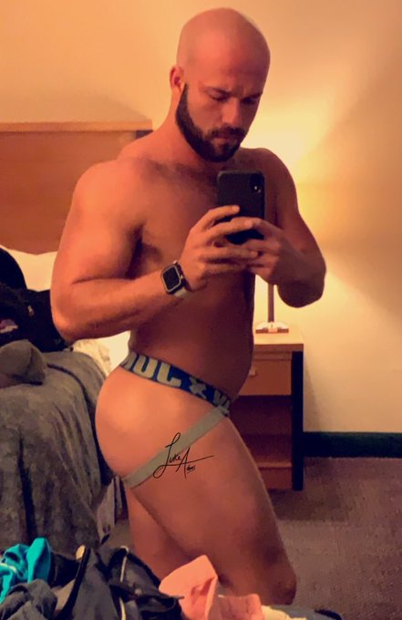 Happy Hump Day! https://t.co/Mj3RD49jih<a href="/tag/humpday"class="tags"><span>#humpday</span></a>