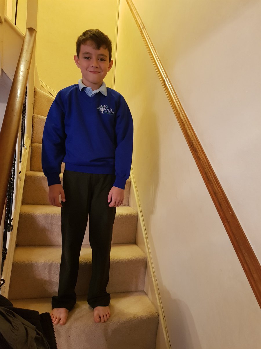 AaronKyle1120's tweet photo. My wee man is Year 4!😰😱
#ShoelessBoy
#ObligatoryFirstDayPhoto/s https://t.co/xCh2SOVBA3