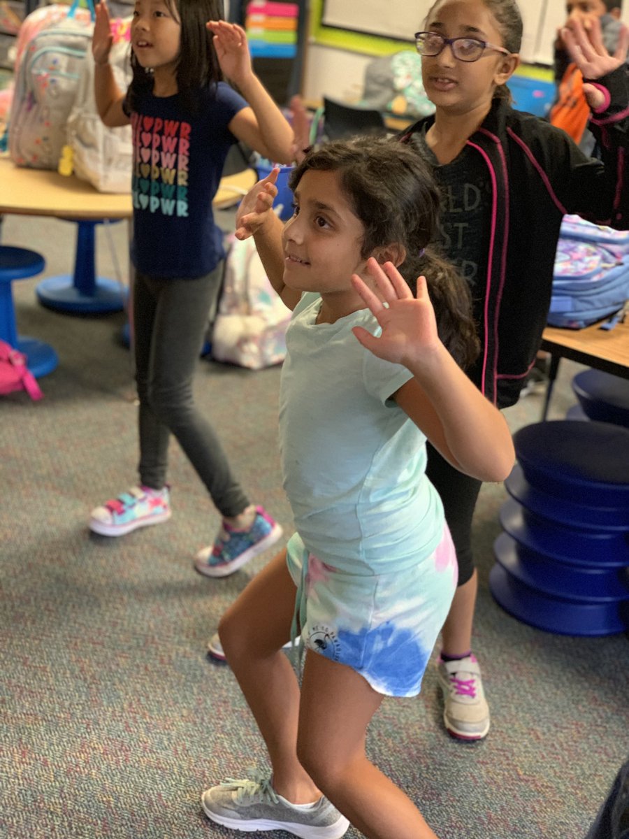 We earned an extra Go Noodle today for raising $5 per lap for our #Boosterthon! We practiced “striking our favorite poses” with the different <a href="/GoNoodle/">GoNoodle - find us on BSKY!</a> characters!