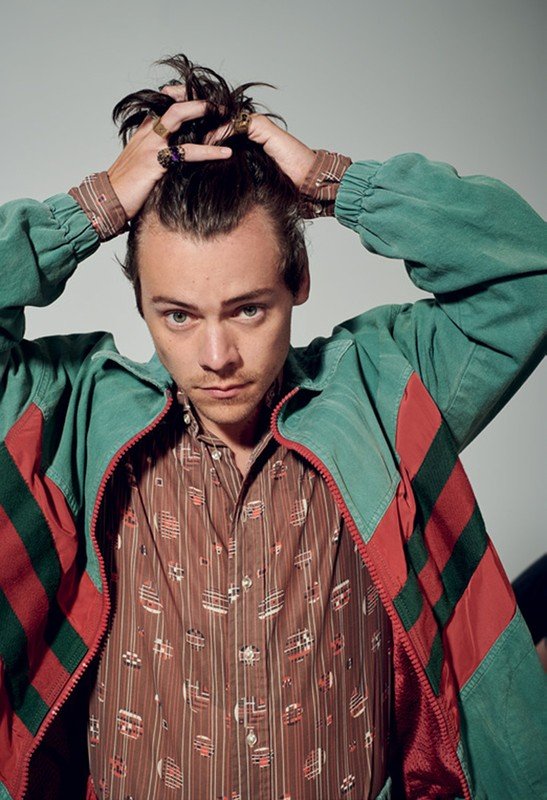 hsdaily's tweet photo. Harry Styles for The Face. Photographed by Collier Schorr. https://t.co/LFy7Im1CA0