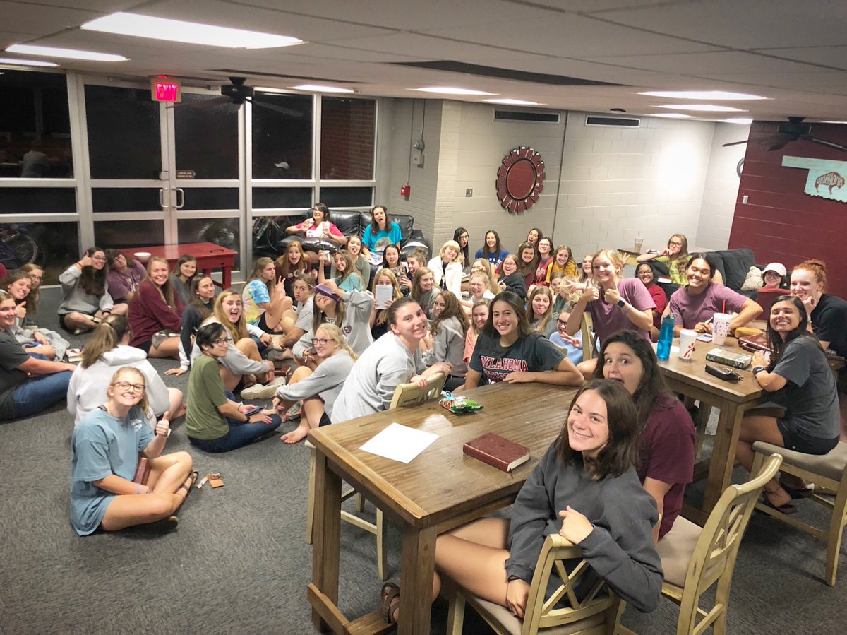 OCethos's tweet photo. Thanks @FreshmanExp for hosting Babes and Bibles last night for our freshman girls! Keep an eye on your Ethos app so you don’t miss the next one! https://t.co/XdyyrX5TcJ