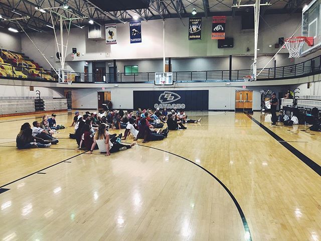 3N1Ministries's tweet photo. Broken Bow #FCA action today! Great word @mcameron88! #identity https://t.co/wyG9bwE7aK https://t.co/bE8wB1bEt7