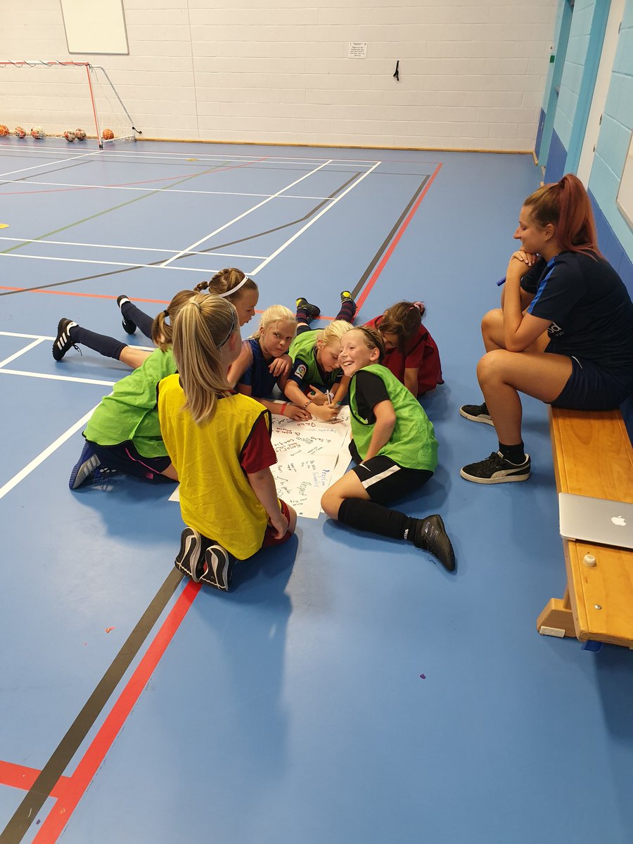 TaylorMonk91's tweet photo. Snippets from our @PompeyITC Girls Development Squads this evening. #PLGIRLS https://t.co/LXiEwzSLwb