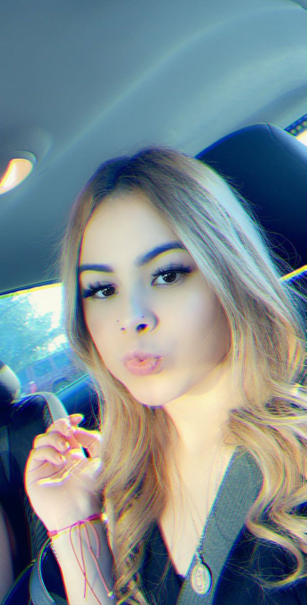 chrriesjimin's tweet photo. hii! these are the only cute ones I have ( this are my birthday pictures that I like lmao ) #selfieforsam @samifrommiami https://t.co/KvdVPUAsIp