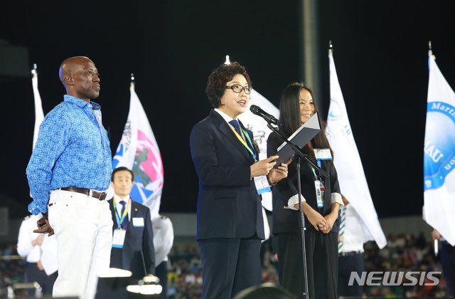 wesleysnipes's tweet photo. What an amazing time 🙏🏿 honored to have been an honorary guest at the 2019 Chungju World Martial Arts Masterships...
.
.
.
.
#chungjuworldmartialartsmasterships #honoraryguest #korea #daywalkerklique #martialarts #maandi #maandihouse @chimaaff https://t.co/4nXCyxoQmr