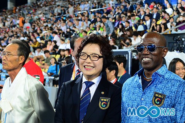 wesleysnipes's tweet photo. What an amazing time 🙏🏿 honored to have been an honorary guest at the 2019 Chungju World Martial Arts Masterships...
.
.
.
.
#chungjuworldmartialartsmasterships #honoraryguest #korea #daywalkerklique #martialarts #maandi #maandihouse @chimaaff https://t.co/4nXCyxoQmr