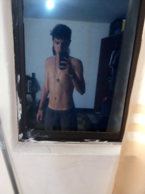 Sumido mas voltando https://t.co/UsTVDp4kpM<a href="/tag/shampochallenge"class="tags"><span>#shampochallenge</span></a>