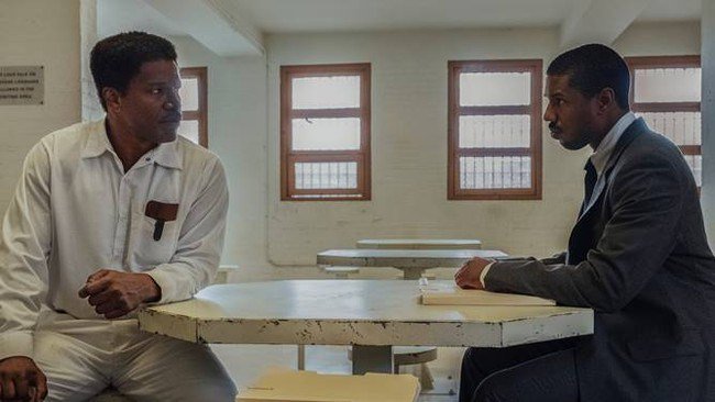 oi_negro's tweet photo. Trailer: Michael B. Jordan trabalha para libertar o preso Jamie Foxx no novo drama ‘Just Mercy’ https://t.co/EFVaR4kMlq https://t.co/gfNe9taAkk