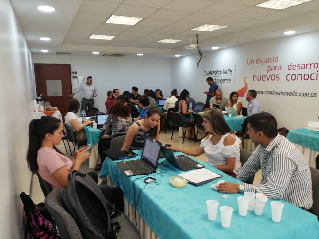 ocad_pacifico's tweet photo. #AEstaHora desde #Cali, #OCADPacifíco realiza mesas técnicas para la revisión de proyectos de #Cauca y #Valle para financiar con #regalías SGR.

La jornada coordinada por la Secretaría Técnica del OCAD, en cabeza del economista @eduardmina, avanza hasta el viernes 6  🗯📈 https://t.co/gRbWdGj6sb