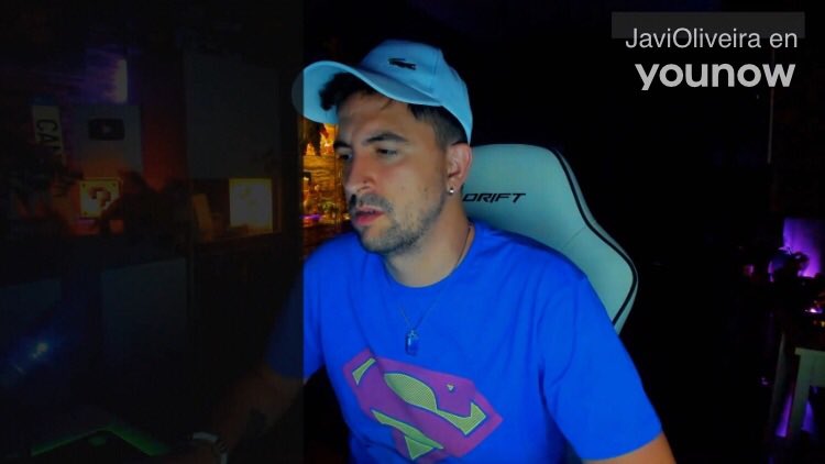 teLbaL's tweet photo. 🔴 LIVE @javioliveira8 on #YouNow  ⁦@_javioliveira⁩ https://t.co/x5QPC5yiL0