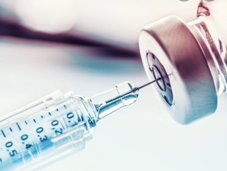 lahman_kimberly's tweet photo. Should vaccines be required to take to help our health? #CuriosityQuestion #RHSBMS https://t.co/wmFzfLsPUX