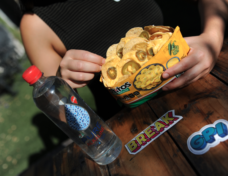 7ElevenMexico's tweet photo. Tú: Dame 5 minutos y te caigo. 

Tus 5 minutos: 👇 🤣 https://t.co/9QqCJX8WjM
