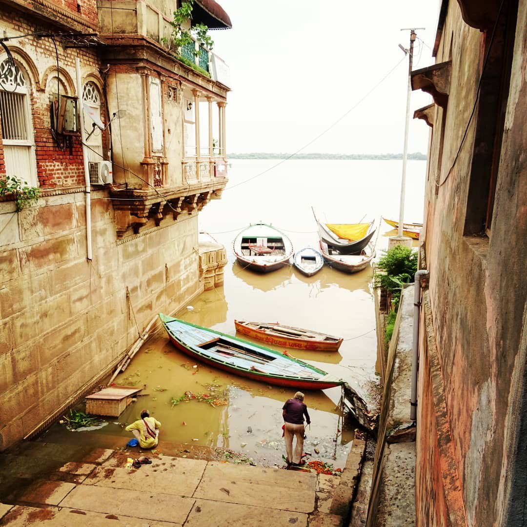 viajeshomeworld's tweet photo. Pescador artesano, pesca con cebo, hilo de pescar y su paciencia en el Ganges.
Termina nuestra andadura junto con @openeyes y empieza la nuestra propia. 
#localcummunity #turismosostenible #turismoresponsable #turismojustoysolidario #fishing #travel #traveldifferent https://t.co/yvOvjhunlg