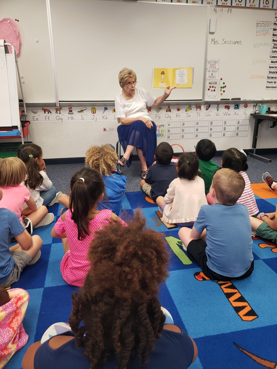 mrssessums's tweet photo. We had a busy morning with two visitors! Thank you Officer Chris for teaching us about police officers! Thank you Ms. Lindsey for reading a great book to our class and teaching us how we can all "Say Something"! @LindseyElem https://t.co/kaDwKk3ONK