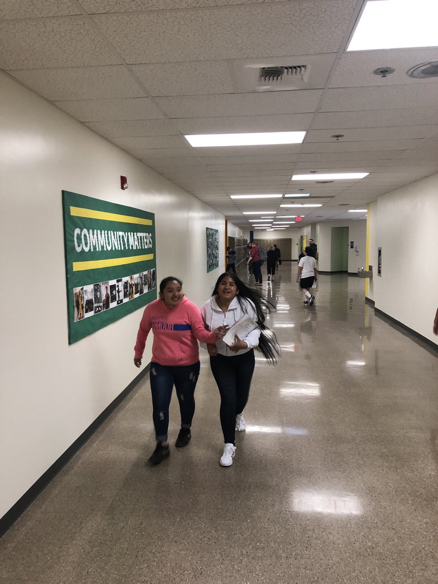 eagles_ems's tweet photo. Evergreen students enter the hallways with Eagle pride, believing in themselves and each other! https://t.co/lheDlZT7sg
