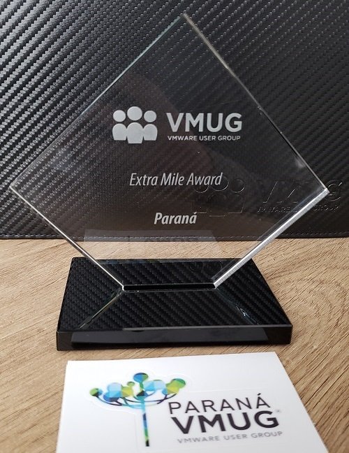 I have no words to describe this award. What a great year for our community. Thank you <a href="/MyVMUG/">VMware User Group</a> for the recognition. We are so proud! vmugpr.com.br/vmug-service-a… #VMUG #VMUGPR