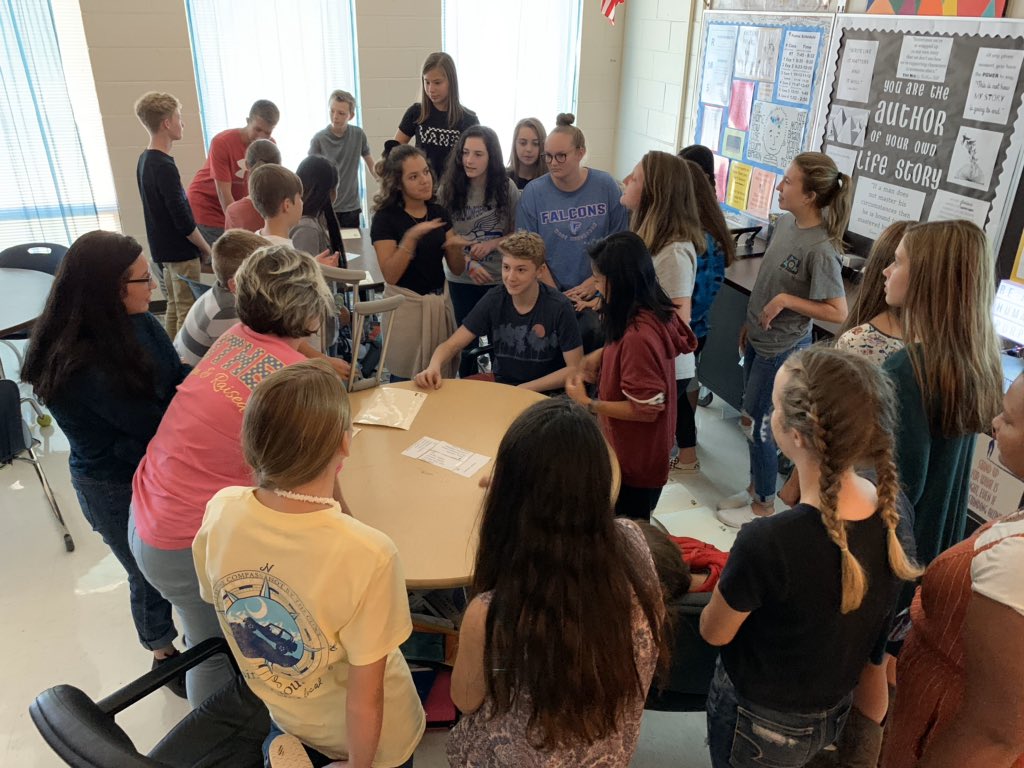 MrsWaycaster's tweet photo. Mrs. Henry and Ms. Foster’s English I students work on communication and perseverance! @TheRugbyRaider https://t.co/Vx4gHEXrtF