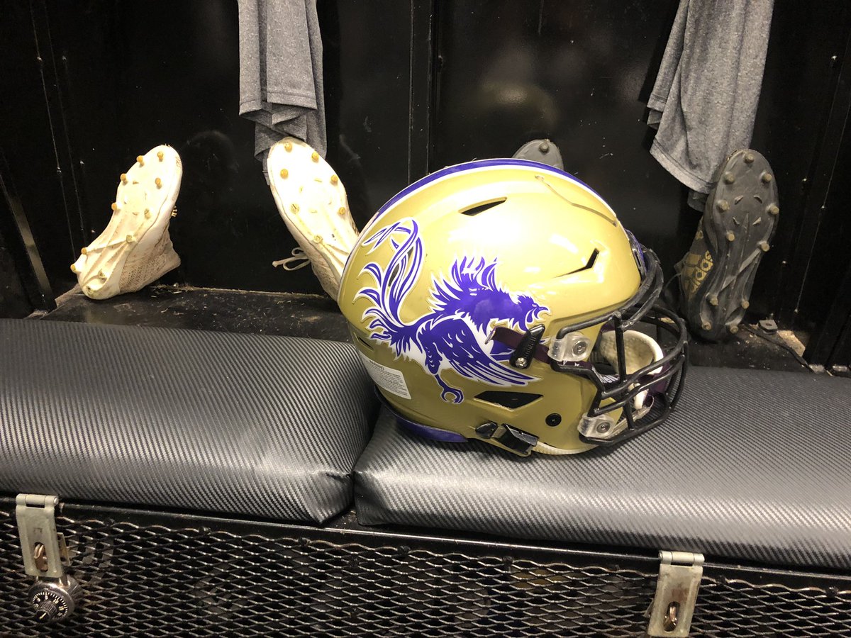 ChickashaFB's tweet photo. Evening practices, hours of hard work, hours of decals and a few pieces of pizza later it’s almost here. 7th, 8th, and 9th face off against Darko Thursday night. The Varsity heads south to Outlaw country Friday night.  #GameDay  #BeThere #BeatDarko #BeatMarlow #AAAO #CAP https://t.co/pxrxeTshYz