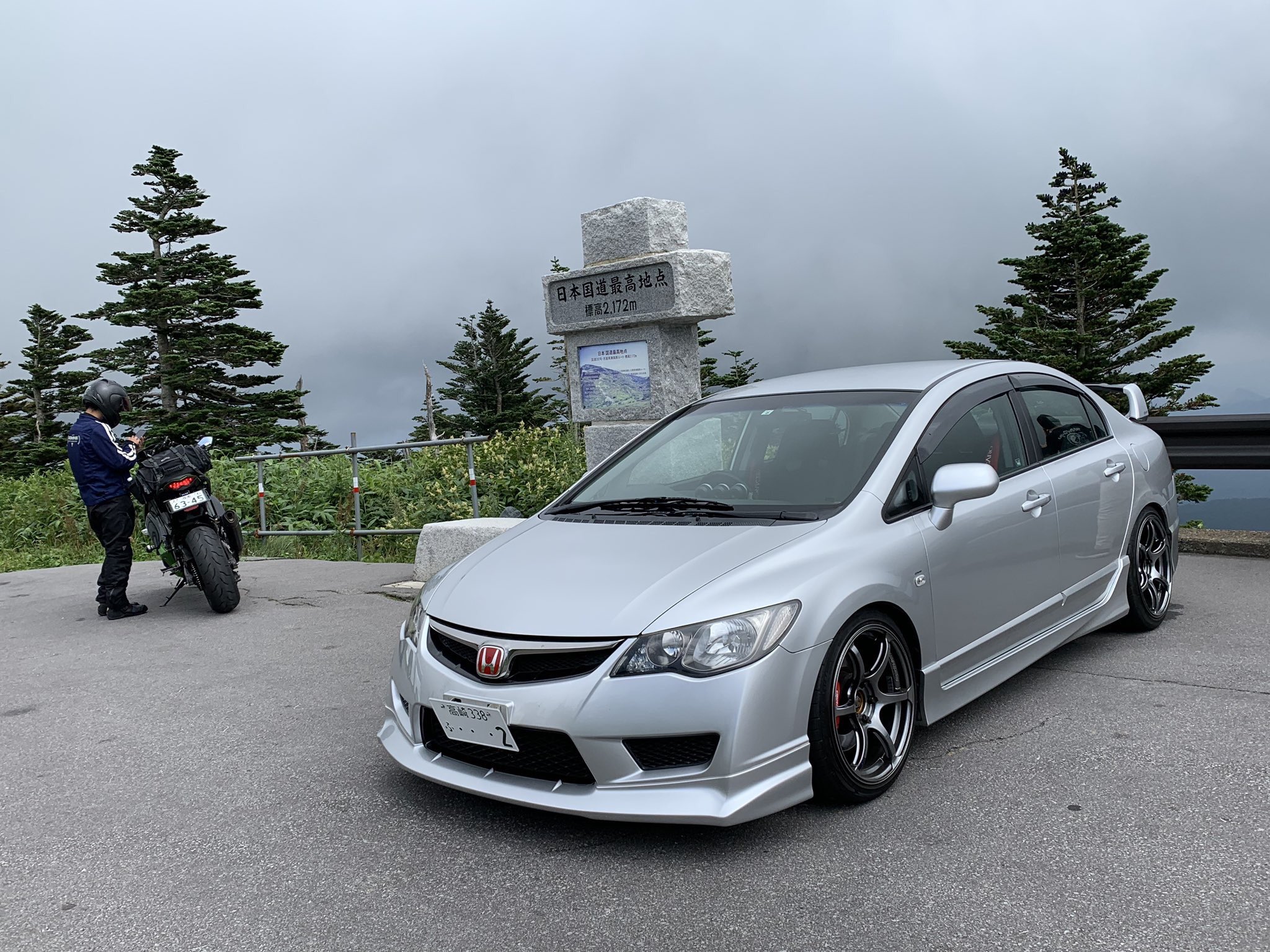 That stance  #TypeR - Honda Civic Type R