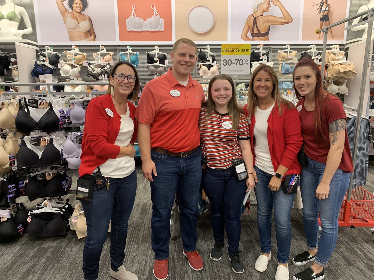 CatMoore18's tweet photo. So proud of these 3 dedicated Business Owners! They are the true Bosses of the store!! #bossaward #t0108 https://t.co/fi05mdNBuO
