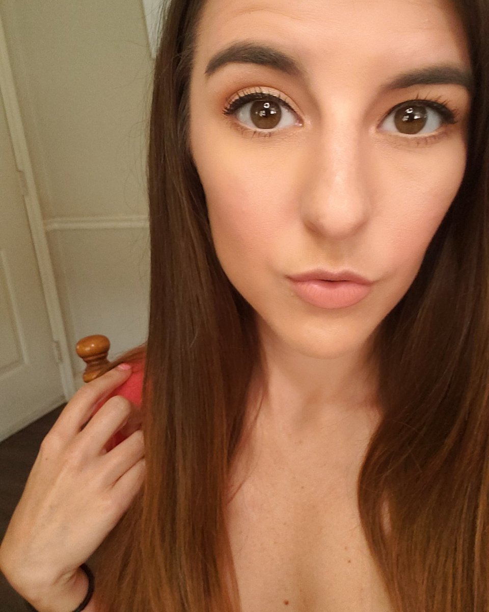 bricole134's tweet image. youtu.be/agMkC7QvpBU
Go watch the newest video on @BenefitBeauty cakeless concealer! 
 #cakeless concealer! Link in the bio!
#benefitconcealer #benefitcosmetics #benefitboiingconcealer #makeup #youtube #beauty
#makeupreview #makeupfirstimpression #makeuptutorial