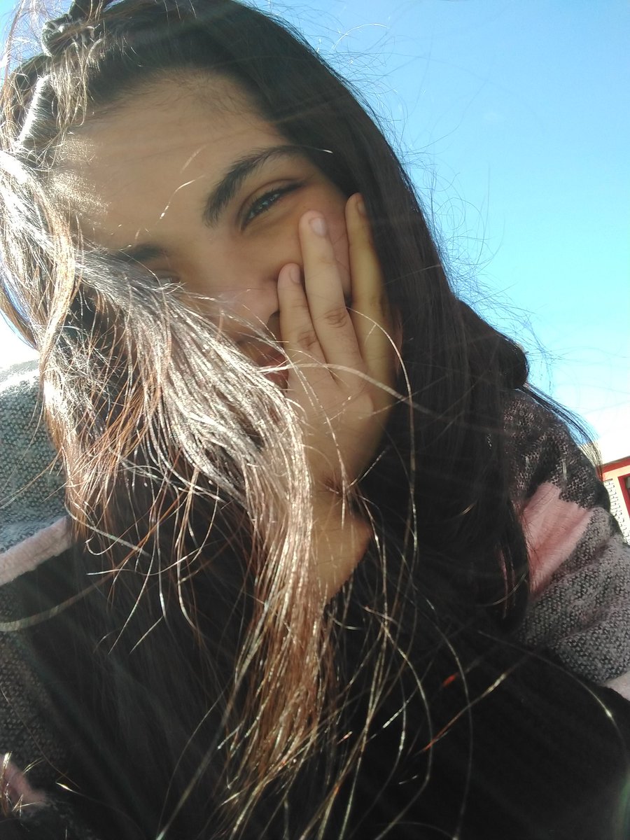 sashaxemilia's tweet photo. #SelfieForSam @samifrommiami y buenoo yo también quería participar que onda? https://t.co/R3Hub6k1U6