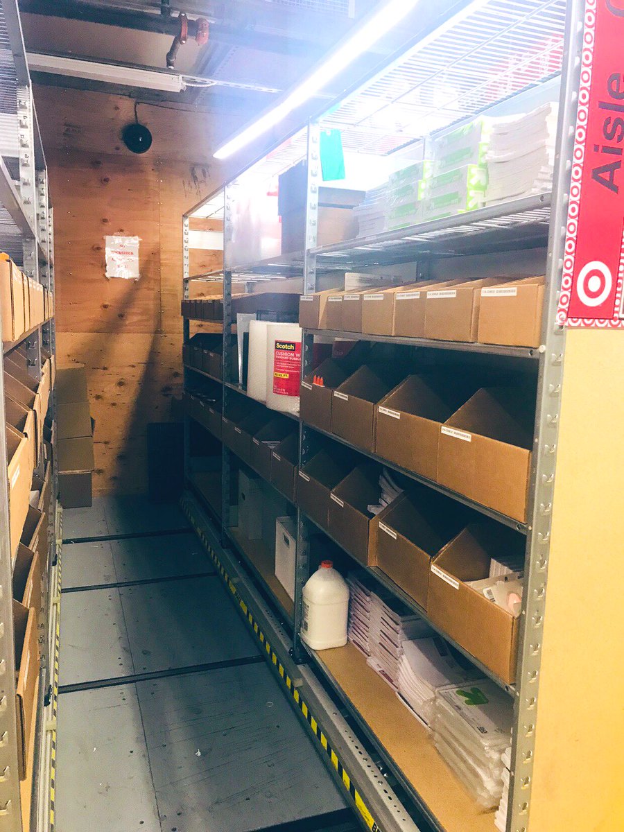 JordanRaeSmith2's tweet photo. ✨Day 02: #TheGreatPurge 💀 ✨ Area: Stationary + A&amp;A. 📓 👗 ✨ #T3279 #DirtyD #DownwiththeTopShelf #theUrgetoPurge #1for1 @ashleechild3 https://t.co/eUpSWwoVVL