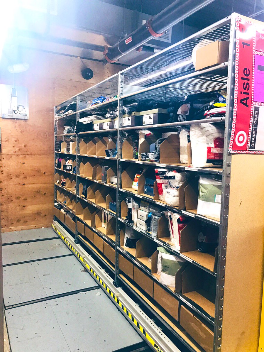 ✨Day 02: #TheGreatPurge 💀 ✨ Area: Stationary + A&amp;A. 📓 👗 ✨ #T3279 #DirtyD #DownwiththeTopShelf #theUrgetoPurge #1for1 <a href="/ashleechild3/">Ashlee Child</a>
